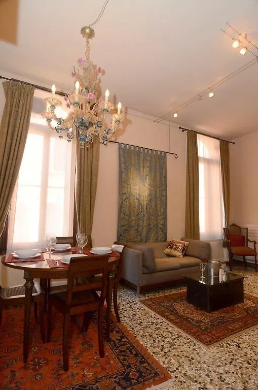 Calle Dei Botteri Apartment Venice